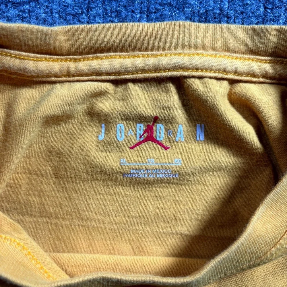 Jordan T-Shirt Men's XL Yellow Graphic 100% Cotton Short Sleeve Streetwear